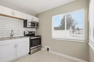 1362 Clinton St, Columbus, OH 43211 - Photo 16