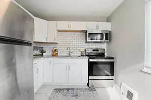 1362 Clinton St, Columbus, OH 43211 - Photo 12