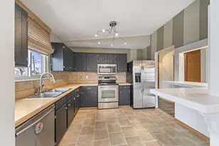 5753 Angie Dr, Hilliard, OH 43026 - Photo 8