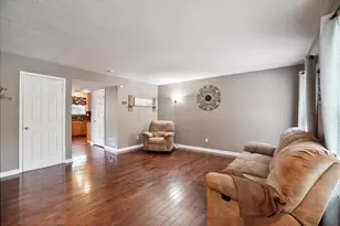 5710 English Rose Dr, Galloway, OH 43119 - Photo 6