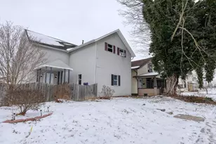 615 Clark St, Cambridge, OH 43725 - Photo 2