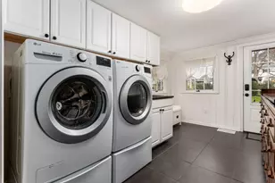 2070 Ellington Rd, Columbus, OH 43221 - Photo 12