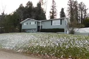 743 Summit Dr, Logan, OH 43138 - Photo 1