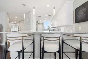 1 Miranova Pl, Columbus, OH 43215 - Photo 12