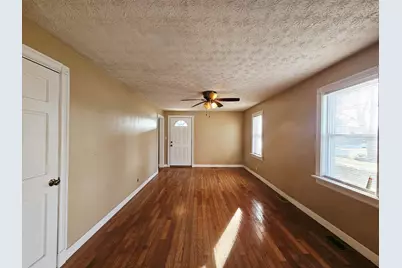 216 E Mulberry Street, Baltimore, OH 43105 - Photo 6