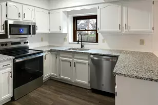 13021 Heatherstone Cir, Pickerington, OH 43147 - Photo 2