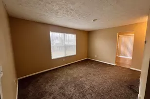 5570 Maple Canyon Ave, Columbus, OH 43229 - Photo 4