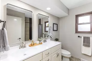 1258 Denbigh Dr, Columbus, OH 43220 - Photo 36