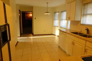 6242 Skywae Dr, Columbus, OH 43229 - Photo 16