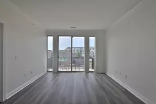 925 Ingleside Ave, Columbus, OH 43215 - Photo 2