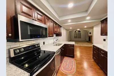 76 Woodberry Drive, Mount Vernon, OH 43050 - Photo 2