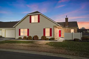 2460 Buckeye Grove, Grove City, OH 43123 - Photo 2