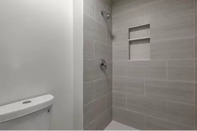 4400 Honeywood Court, Columbus, OH 43228 - Photo 32