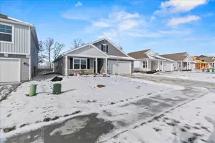 1017 Sherwood Loop, Bellefontaine, OH 43311 - Photo 2