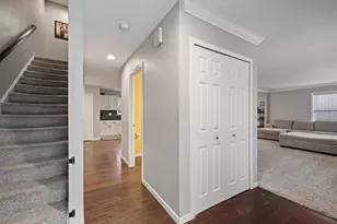 632 Royal Woods Dr, Wadsworth, OH 44281 - Photo 6
