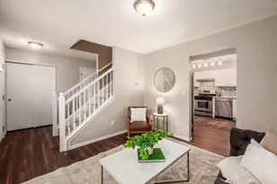 1344 Trabue Woods Blvd, Columbus, OH 43228 - Photo 2