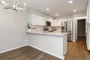 1537 Sandringham Ct, Columbus, OH 43220 - Photo 12