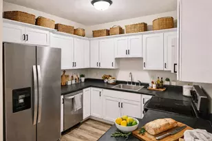 1600 Spring Village Ln, Ontario, OH 44906 - Photo 6