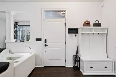 395 E Deshler Avenue, Columbus, OH 43206 - Photo 10