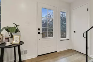 4374 Scenic Dr, Columbus, OH 43214 - Photo 10