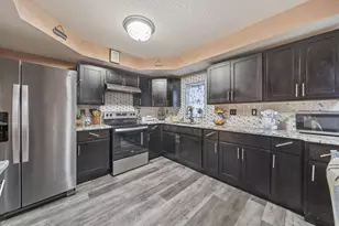 3215 Valleyview Dr, Columbus, OH 43204 - Photo 16