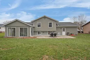 426 Alison Ct, Lancaster, OH 43130 - Photo 2