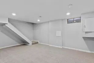 2337 Hardesty Ct, Columbus, OH 43204 - Photo 16