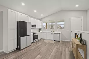 1597 Metcalfe Ave, Obetz, OH 43207 - Photo 18