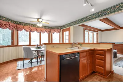 6885 Ravine Circle, Worthington, OH 43085 - Photo 10