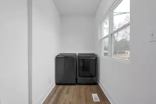 461 N Court St, Circleville, OH 43113 - Photo 10