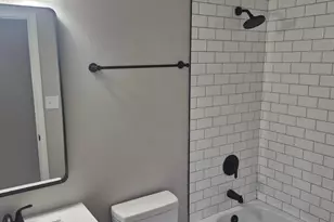 1106 S James Rd, Columbus, OH 43227 - Photo 6