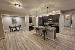 4878 Amber Xing Dr, Columbus, OH 43232 - Photo 6