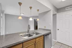 1642 Park Row Dr, Columbus, OH 43235 - Photo 18