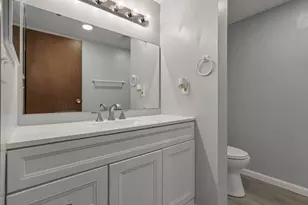 3288 Valley Ln S, Columbus, OH 43231 - Photo 12