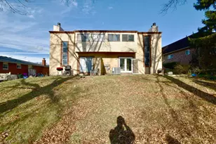 5671-5673 Saranac Dr, Columbus, OH 43232 - Photo 4