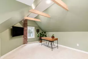 223 W Dunedin Rd, Columbus, OH 43214 - Photo 32