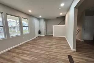 385 S Burgess Ave, Columbus, OH 43204 - Photo 2