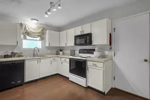 569 Perilous Pl, Galloway, OH 43119 - Photo 8