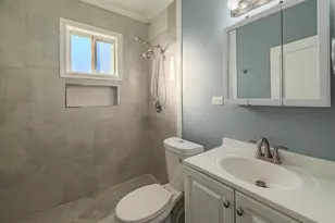 2742 Dibblee Ave, Columbus, OH 43204 - Photo 6