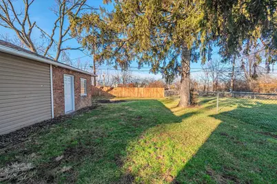 2742 Dibblee Avenue, Columbus, OH 43204 - Photo 2