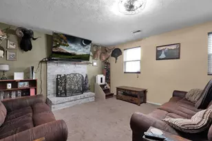 1905 Denise Dr, Columbus, OH 43229 - Photo 2