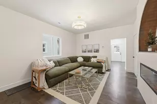 321 W Columbia St, Marion, OH 43302 - Photo 8