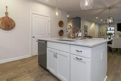 7652 Gateway Boulevard, Powell, OH 43065 - Photo 10