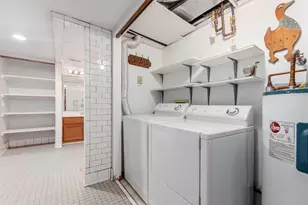 5885 Beechcroft Rd, Columbus, OH 43229 - Photo 8