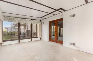 5885 Beechcroft Rd, Columbus, OH 43229 - Photo 18