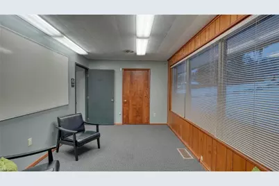 6105 Fairdale Drive, Cambridge, OH 43725 - Photo 8