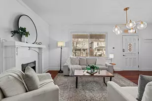 327 E Mithoff St, Columbus, OH 43206 - Photo 8