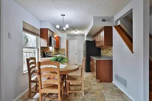 2145 Kingscreek Ct, Grove City, OH 43123 - Photo 6