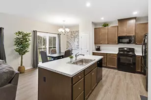 3876 Coach Trl, Grove City, OH 43123 - Photo 2