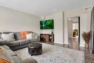 180 Long St, Ashville, OH 43103 - Photo 10